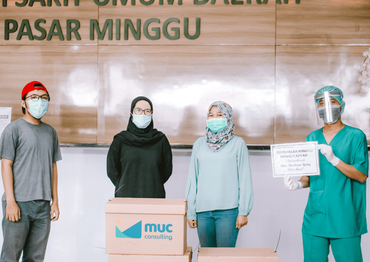 MUC Consulting Serahkan Bantuan APD Penanganan Covid-19 MUC Consulting Serahkan Bantuan APD Penanganan Covid-19