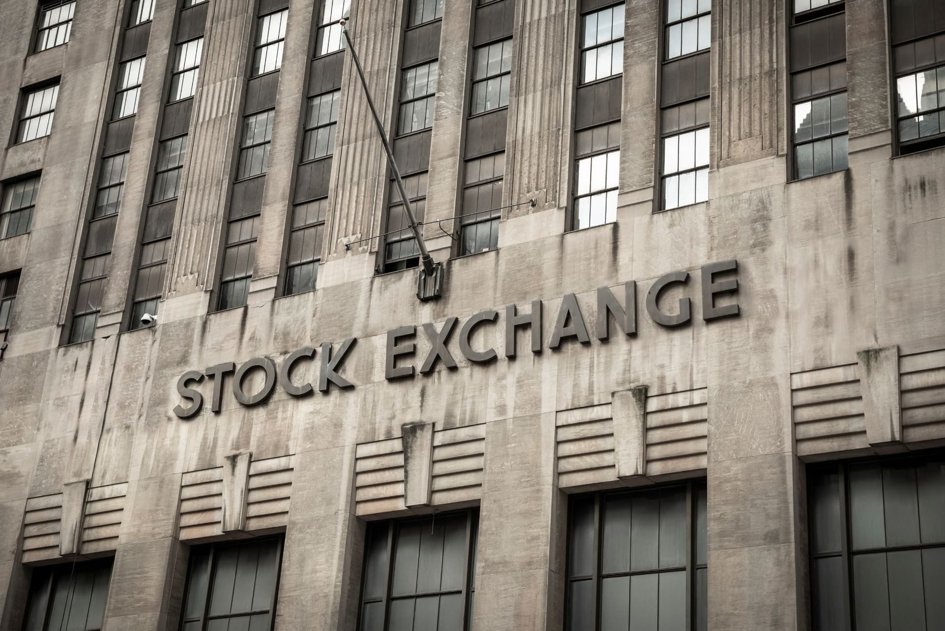 DGT Issues Procedures on Blocking, Seizure, and Auction of Shares of Tax Debtors DGT Issues Procedures on Blocking, Seizure, and Auction of Shares of Tax Debtors