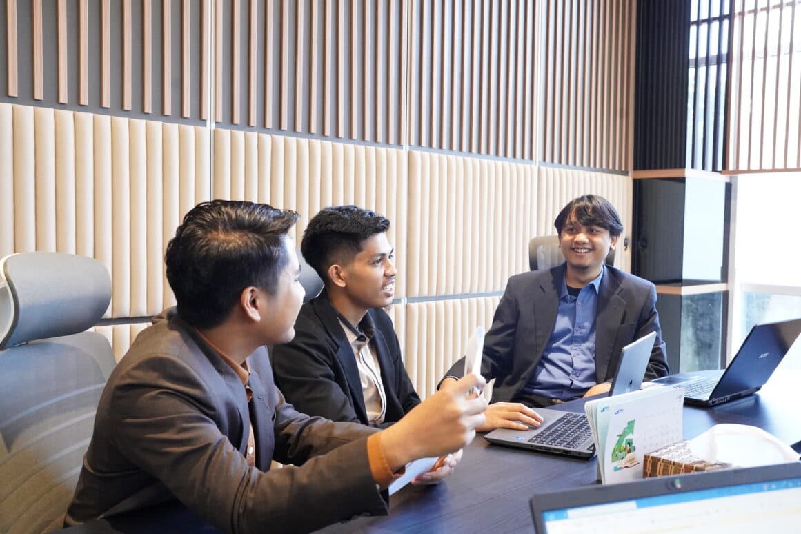 Ini Beda Milenial dan Gen Z di Dunia Kerja, Siapa Paling Dominan? Ini Beda Milenial dan Gen Z di Dunia Kerja, Siapa Paling Dominan?